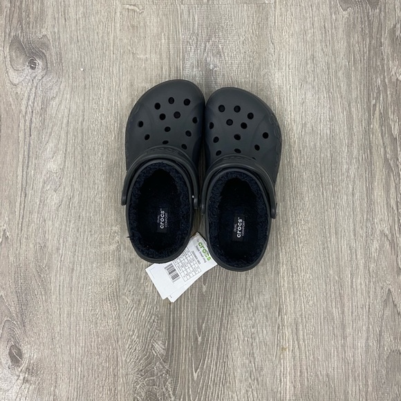 Black Crocs Classic Fuzz (inside) - Picture 2 of 6